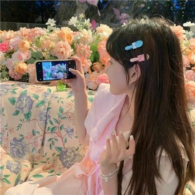 迷之血红海报